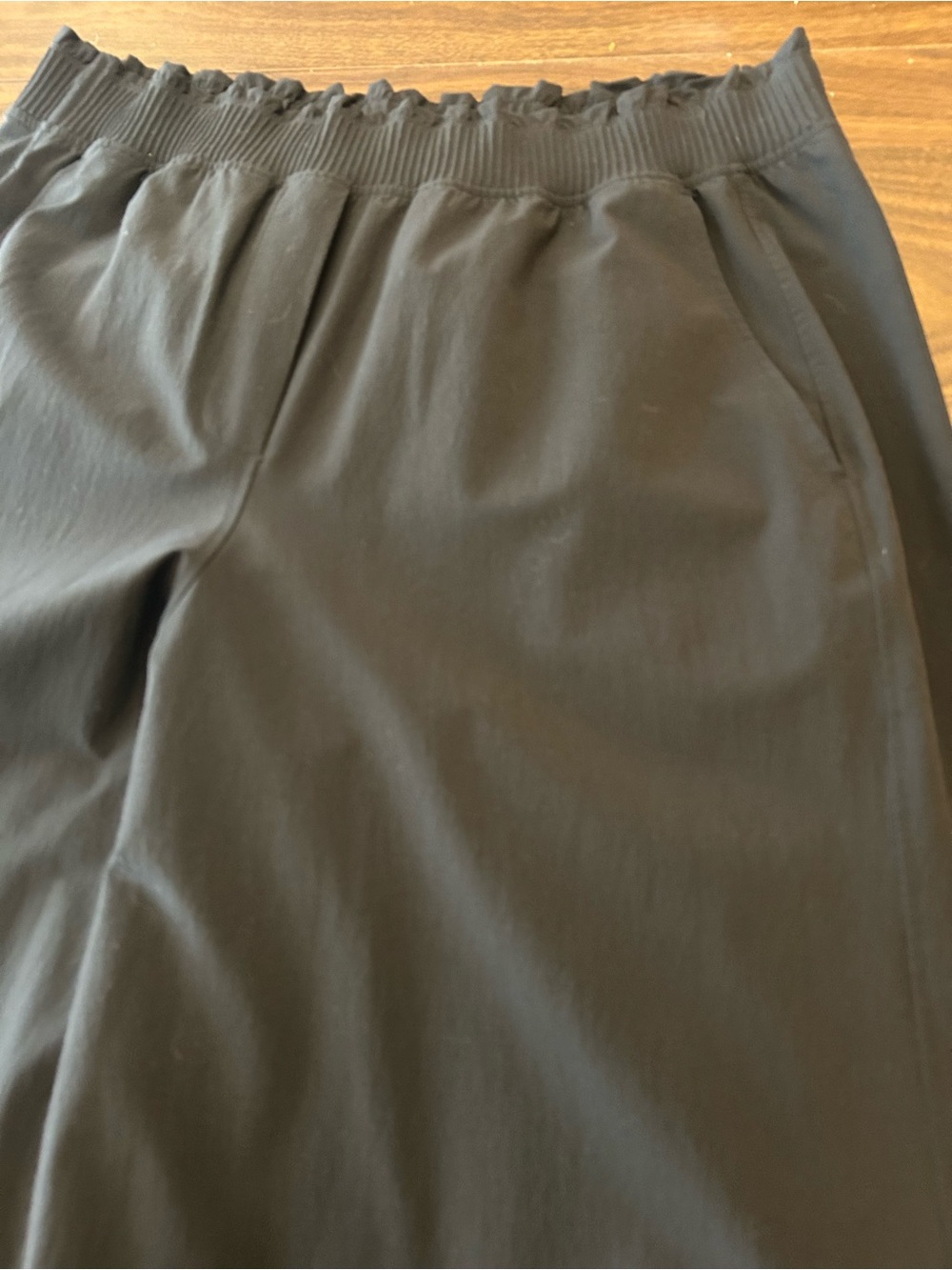 LULULEMON Stretch Woven Ruffle-Waist Wide-Leg Cropped Pant In Black - Picture 8 of 15